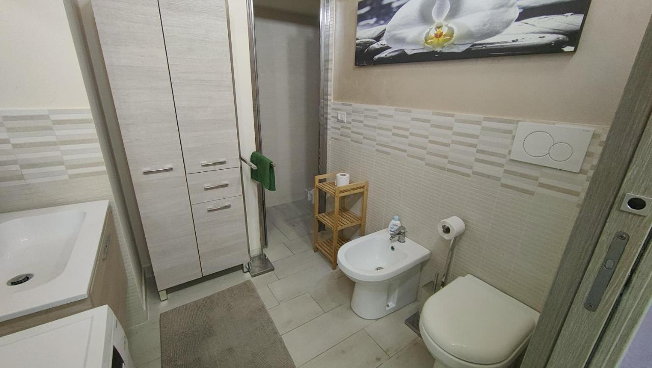 Apartment Center 1