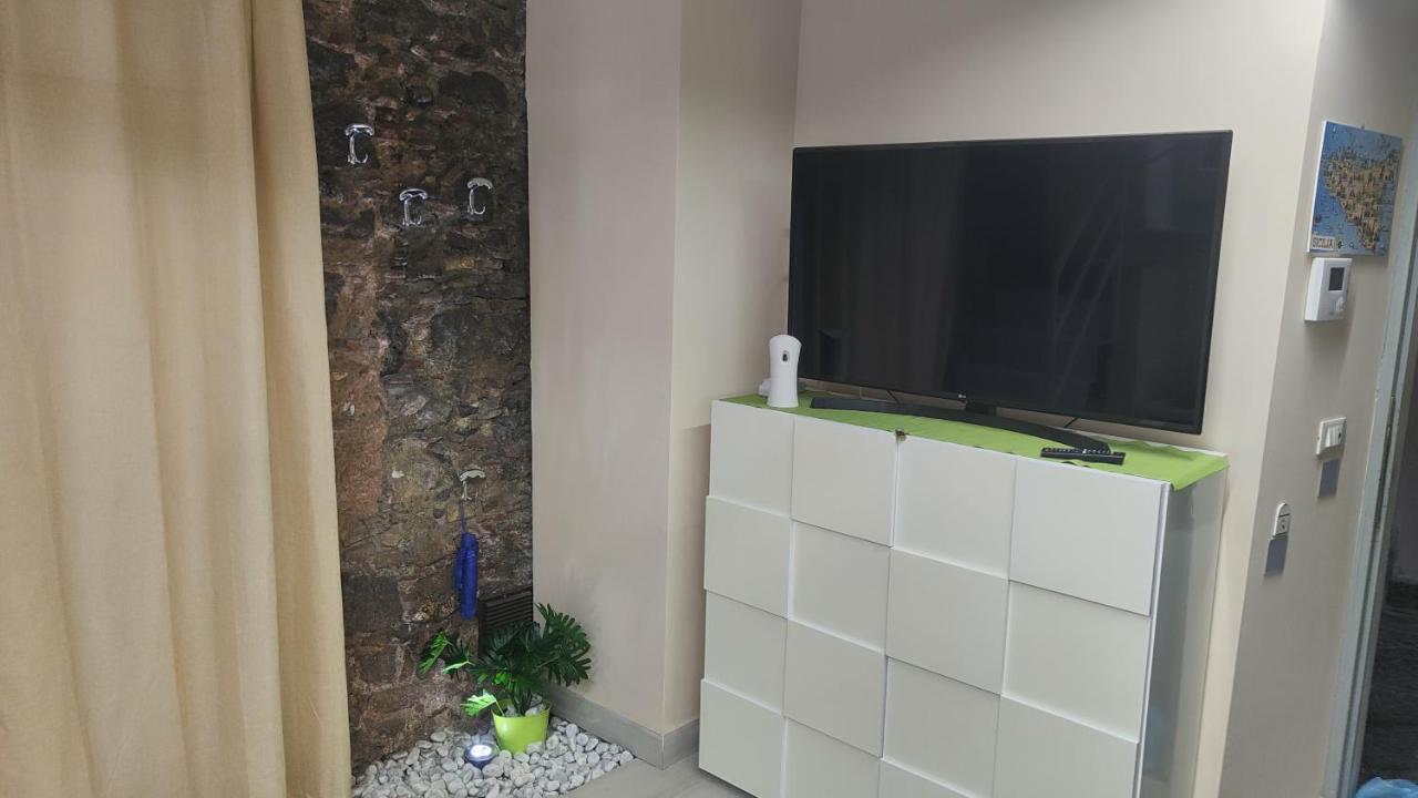 Center 1 Apartment